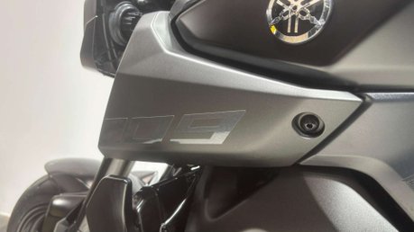 Yamaha MT-09 ABS 2020 ONLY 8K 2 OWNER AKRAPOVIC QUICKSHIFTER FSH 900CC NAKED 33