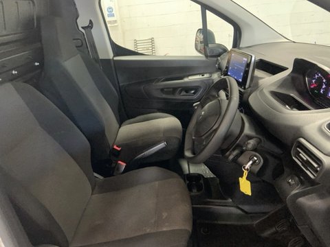 Peugeot Partner BLUEHDI PROFESSIONAL PREMIUM PLUS L1 17