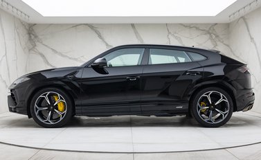 Lamborghini Urus S 5