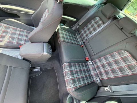 Volkswagen Golf 2.0 Golf GTi TSi Semi-Auto 3dr 29