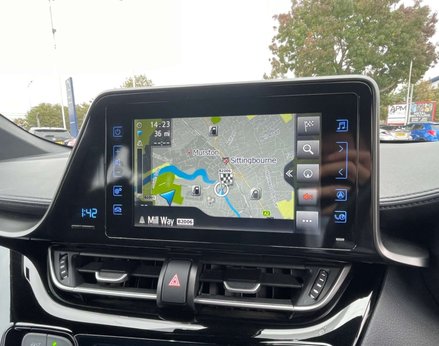 Toyota C-HR 1.8 C-HR Icon HEV CVT 5dr 31