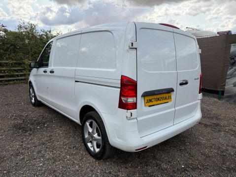 Mercedes-Benz Vito 2.0 114 CDI Premium G-Tronic RWD L1 Euro 6 (s/s) 5dr 8