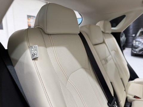Lexus RX 450H Premium Sport Edition 37