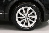 Volkswagen T-Roc 1.5 T-Roc Style TSI Semi-Auto 5dr 32
