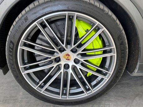 Porsche Cayenne 4.0 Cayenne T S E-Hybrid Auto 4WD 5dr 30