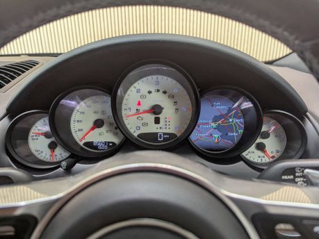 Porsche Cayenne 3.0 Cayenne V6 D Tiptronic S 4WD 5dr 62