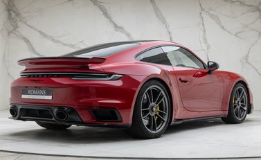 Porsche 911 Turbo S (992) Lightweight 6