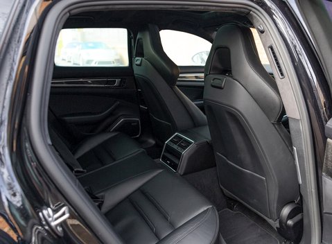 Porsche Panamera Turbo S E-Hybrid Sport Turismo 14