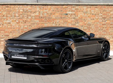 Aston Martin DBS Superleggera 7