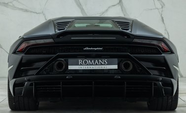 Lamborghini Huracan LP 640-4 EVO 8