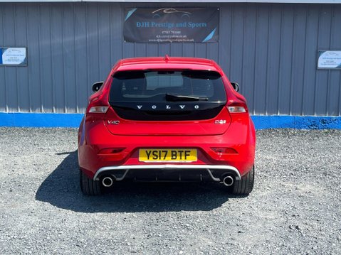 Volvo V40 2.0 D2 R-Design Euro 6 (s/s) 5dr 8