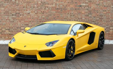 Lamborghini Aventador LP700-4 6