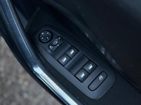 Peugeot 2008 1.2 PureTech Allure Euro 6 5dr 70