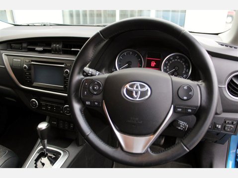 Toyota Auris EXCEL VALVEMATIC 5