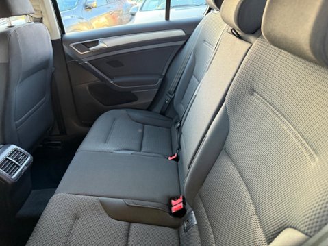 Volkswagen Golf 1.6 TDI BlueMotion Tech Match Euro 5 (s/s) 5dr 24