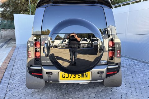 Land Rover Defender 90 D300 Hard Top X-Dynamic HSE 10