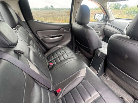 Mitsubishi L200 2.4 L200 Barbarian Double Cab DI-D 4WD 5dr 10