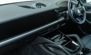 Porsche Cayenne TURBO E-HYBRID 19