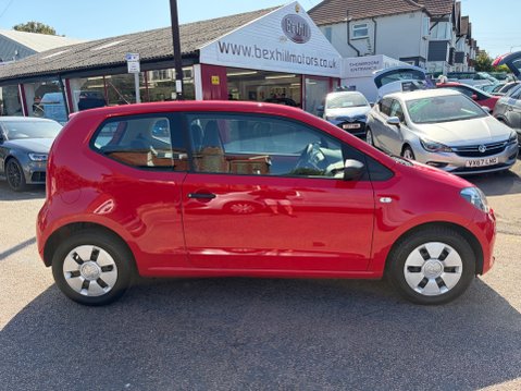 Volkswagen Up 1.0 TAKE UP 8
