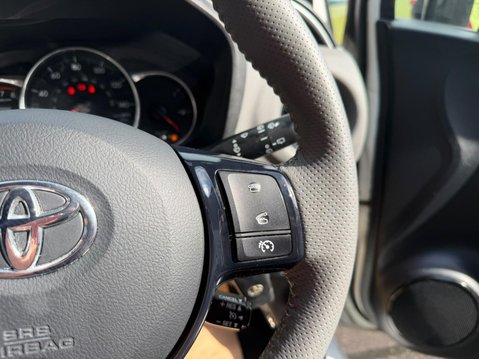 Toyota Yaris 1.33 Dual VVT-i Design Euro 6 5dr 34