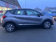 Renault Captur PLAY TCE 7