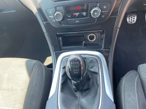 Vauxhall Insignia 2.0 Insignia SRi CDTi ecoFLEX S/S 5dr 29