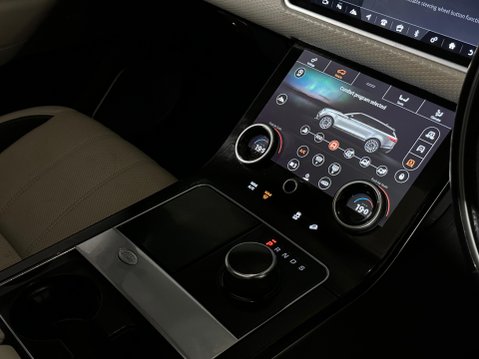 Land Rover Range Rover Velar R-DYNAMIC SE 17
