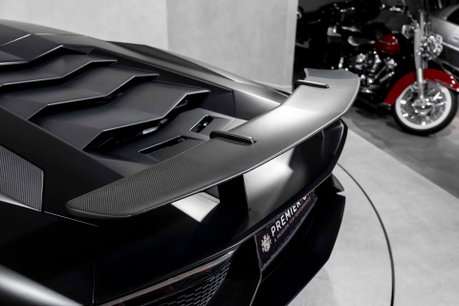 Lamborghini Aventador SV AD PERSONAM. FACTORY SATIN CARBON FIBRE EXT. COMFORT SEATS. FRONT LIFT. 51
