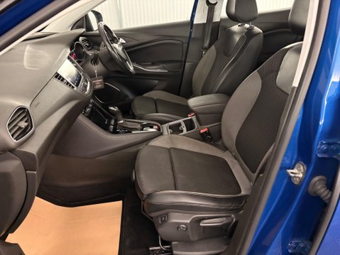 Vauxhall Grandland X 1.2 Turbo Sport Nav Auto Euro 6 (s/s) 5dr 6