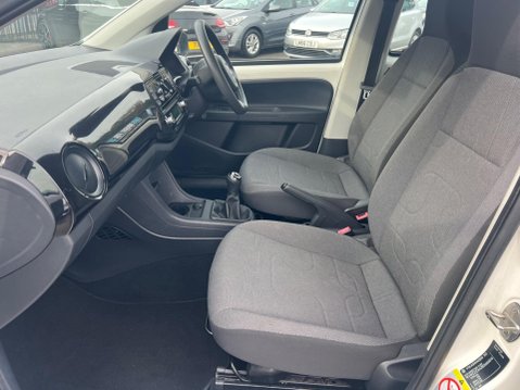 Volkswagen Up 1.0 Move up! Euro 5 5dr 21