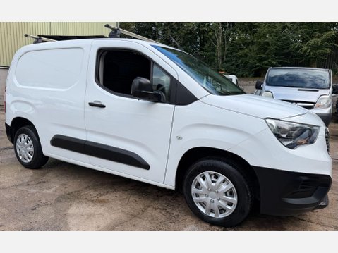 Vauxhall Combo 1.5 Turbo D 2000 Dynamic Panel Van 4dr Diesel Manual L1 H1 Euro 6 (100 ps) 5