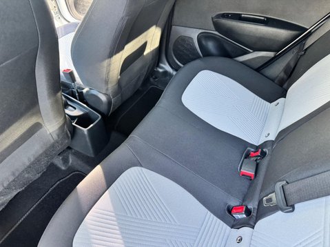 Hyundai i10 MPI PREMIUM 30