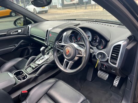 Porsche Cayenne DIESEL 4.2 V8 S TIPTRONIC S 10
