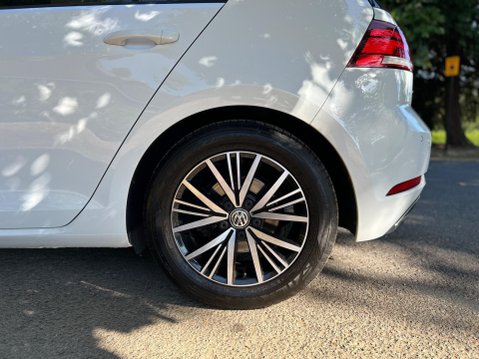 Volkswagen Golf SE NAVIGATION TSI EVO DSG 39