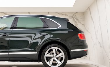 Bentley Bentayga W12 Mulliner 26