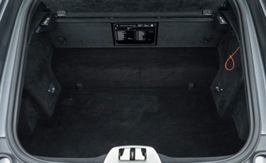 Ferrari 812 Superfast 30