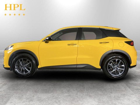 Lexus LBX 1.5 VVT-iE Premium SUV 5dr Petrol Hybrid E-CVT Euro 6 (s/s) (136 ps) Blueto 4