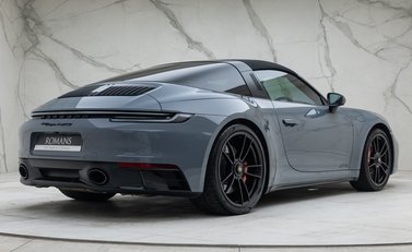 Porsche 911 Targa 4 GTS (992) 9
