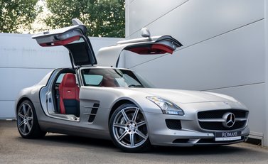 Mercedes-Benz SLS AMG 2