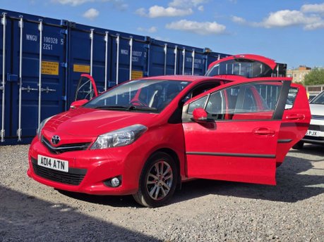 Toyota Yaris 1.33 Dual VVT-i Icon Plus Hatchback 5dr Petrol Multidrive S Euro 5 (99 ps) 9