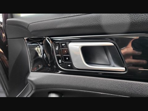 Porsche Panamera 4 10 YEARS EDITION PDK 29