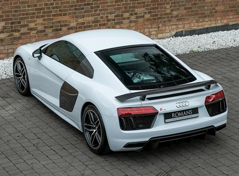 Audi R8 V10 Plus 9