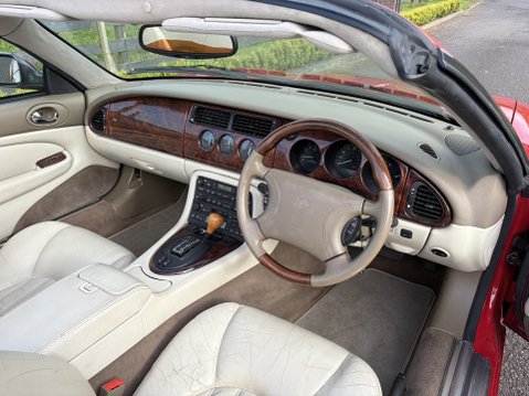 Jaguar XK8 XKR 16