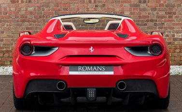 Ferrari 488 Spider 5