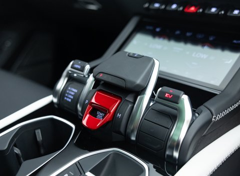 Lamborghini Urus SE 33