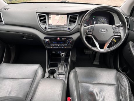 Hyundai TUCSON 2.0 CRDi Premium Auto 4WD Euro 6 5dr 22