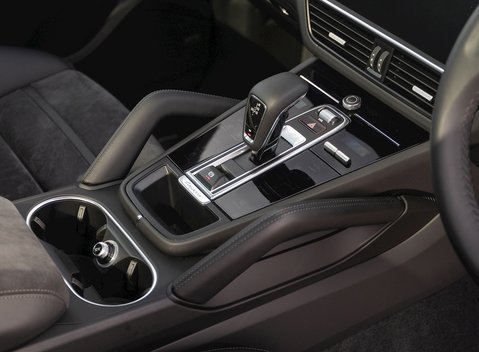 Porsche Cayenne GTS Coupé 22