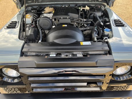 Land Rover Defender TD XS URBAN TRUCK CO 77