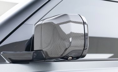 Land Rover Defender 110 V8 P525 URBAN XRS 44