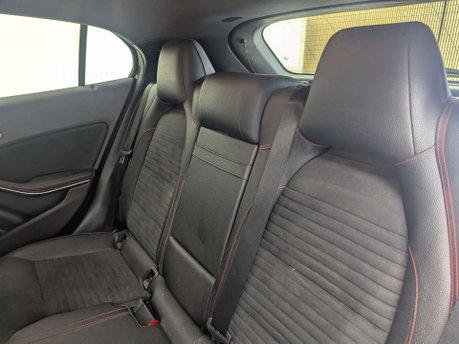 Mercedes-Benz GLA 2.1 GLA 200 D AMG Line Auto 5dr 41